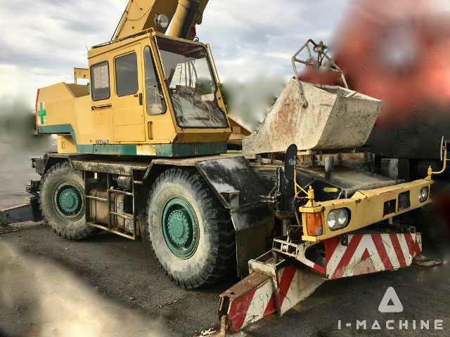 KOBELCO RK250-2