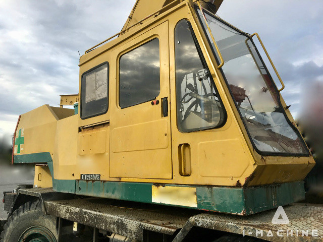 KOBELCO RK250-2