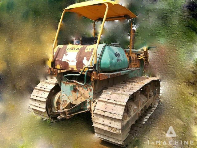 KOMATSU D65A