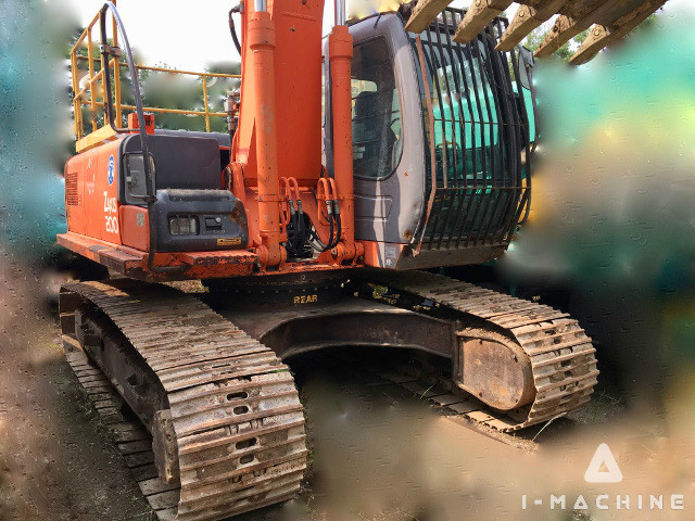 HITACHI ZX200