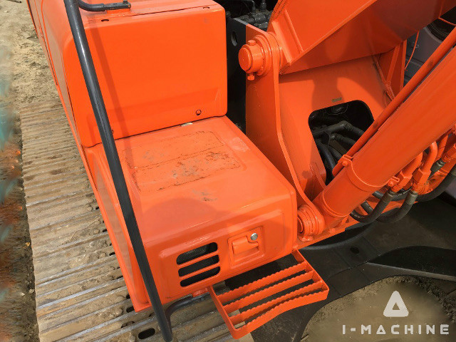 HITACHI EX200LC-5