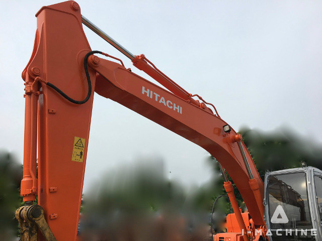 HITACHI EX200LC-5