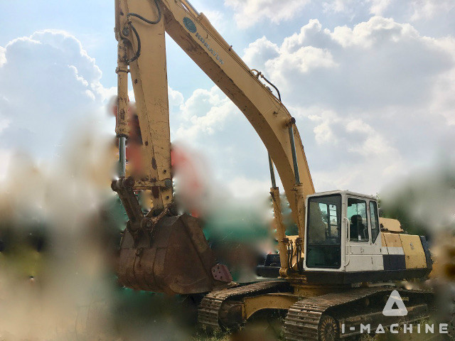 KOMATSU PC300-5LC