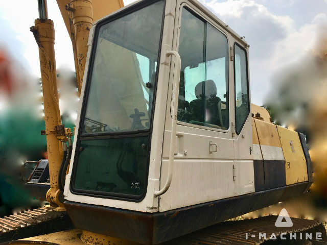 KOMATSU PC300-5LC