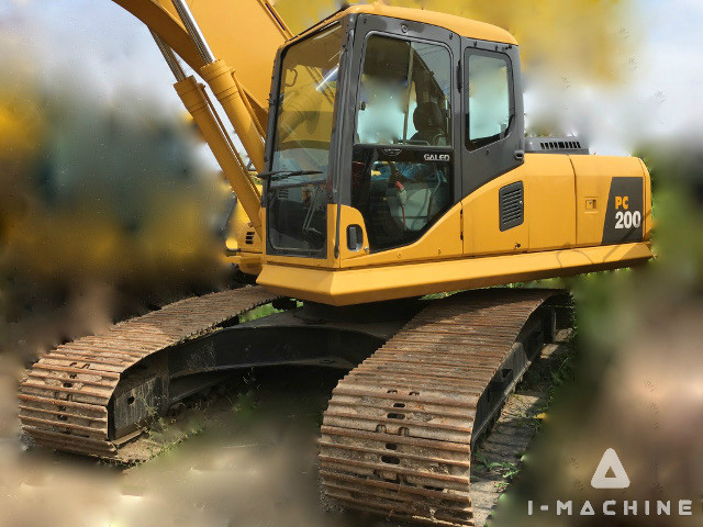 KOMATSU PC200-7