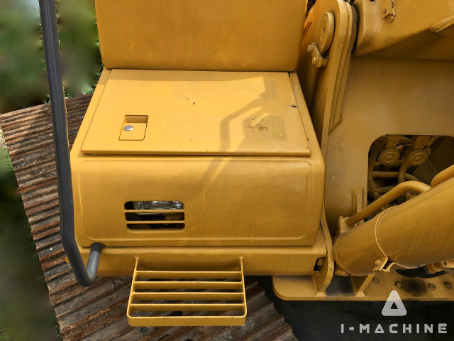 KOMATSU PC200-7