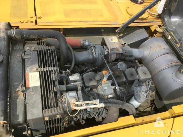 KOMATSU PC200-7