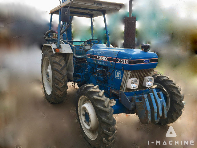 Farm Tractor 3910