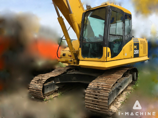 KOMATSU PC200-7