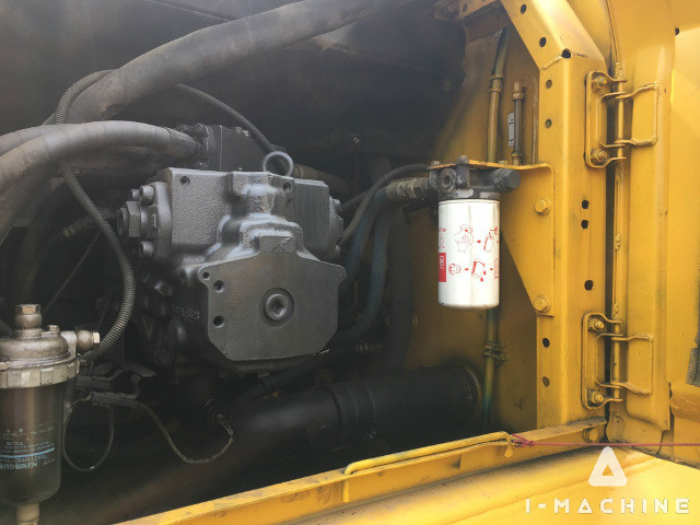 KOMATSU PC200-7