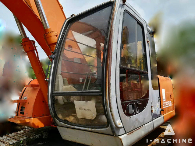 HITACHI EX225USR