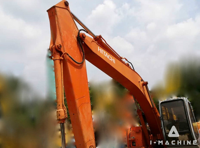 HITACHI EX225USR