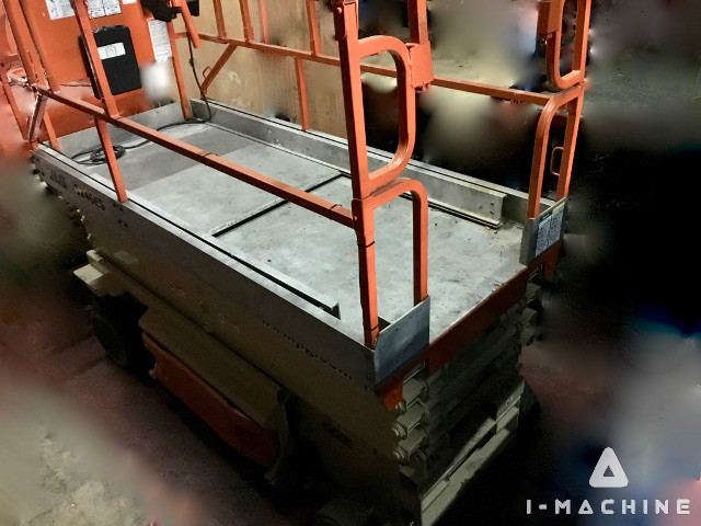 JLG 3246ES