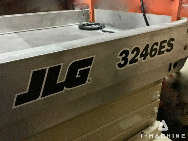 JLG 3246ES