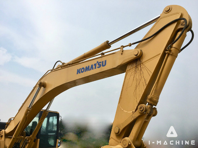 KOMATSU PC300-7