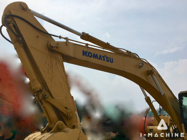 KOMATSU PC300-7