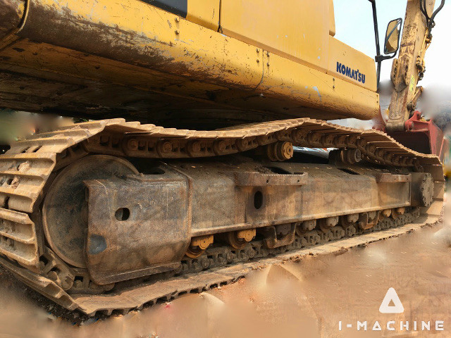 KOMATSU PC210-7