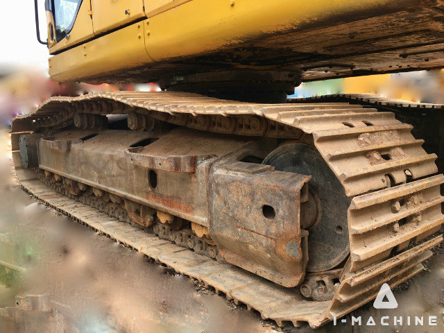 KOMATSU PC210-7