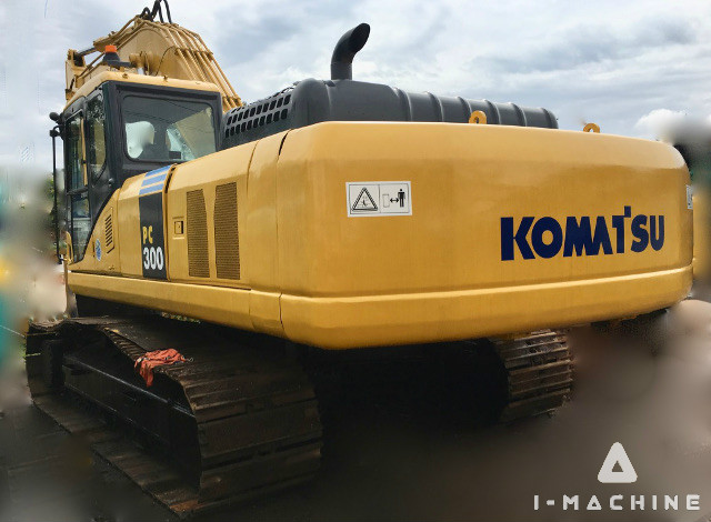 KOMATSU PC300-7