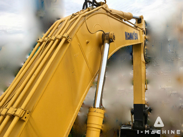 KOMATSU PC300-7