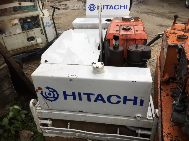 HITACHI 