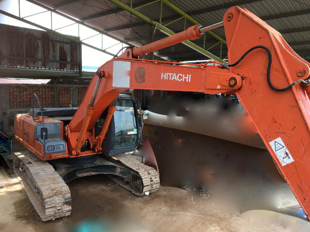 HITACHI ZX230LC