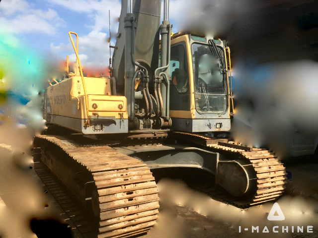 VOLVO EC460B