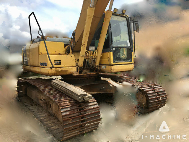 KOMATSU PC200LC-8