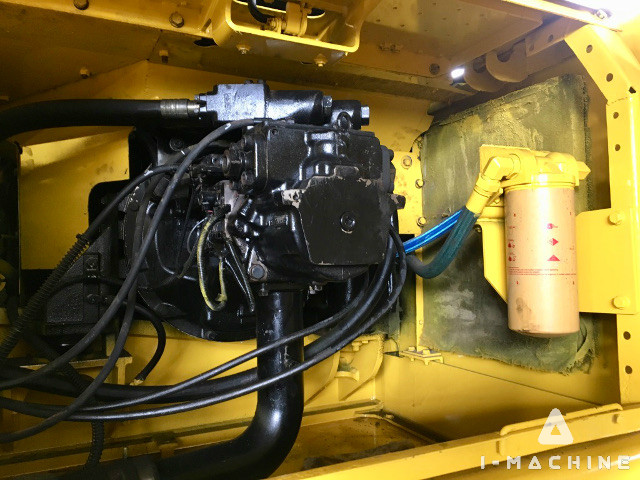 KOMATSU PC300-7EO