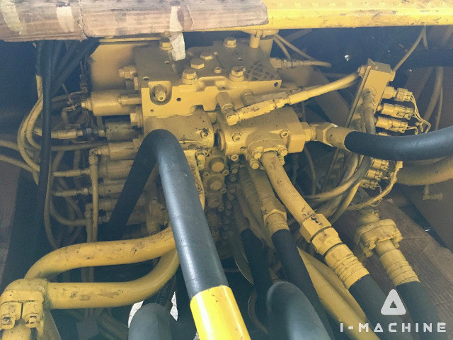 KOMATSU PC300-7EO