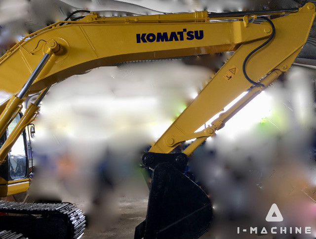 KOMATSU PC300-7EO