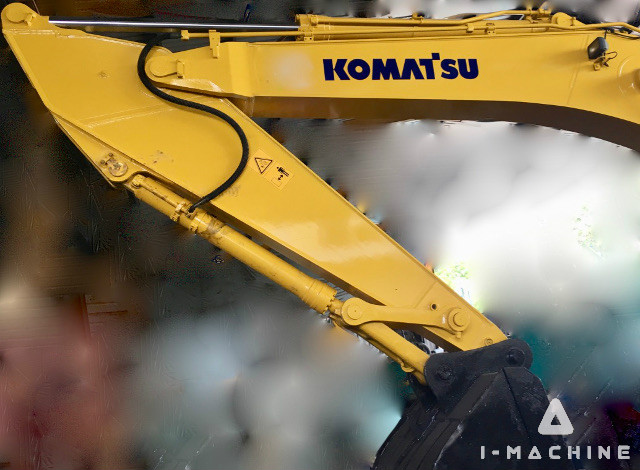 KOMATSU PC300-7EO