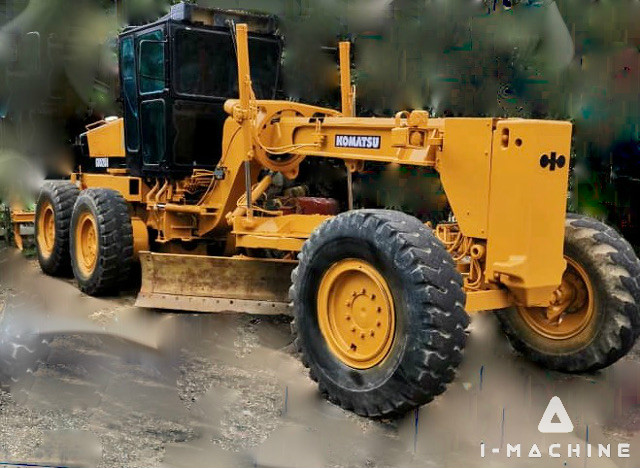 KOMATSU GD525A