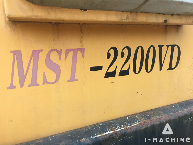 MOROOKA MST2200