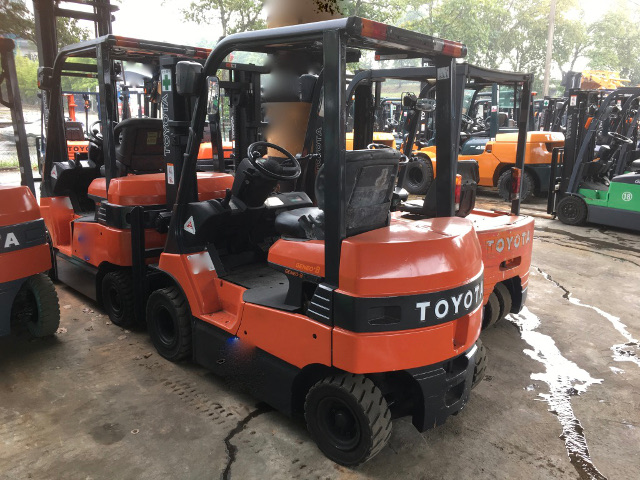 Электропогрузчик 7fb20 toyota