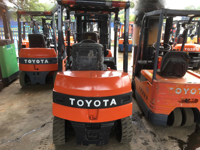 Электропогрузчик 7fb20 toyota