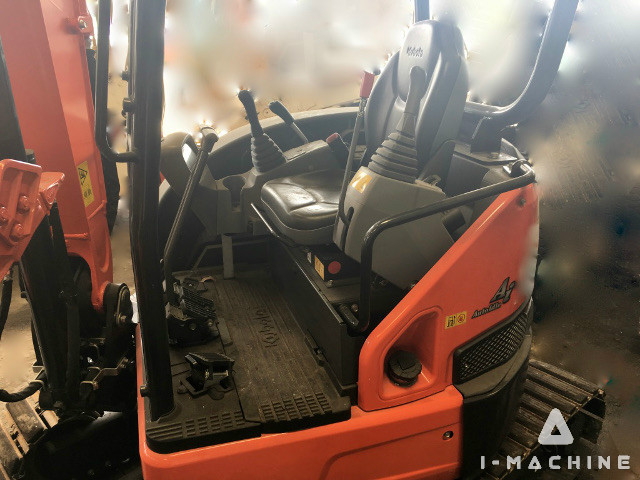 KUBOTA U30-6