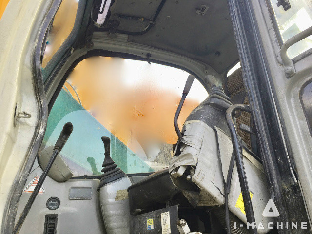 KOBELCO SK135SR