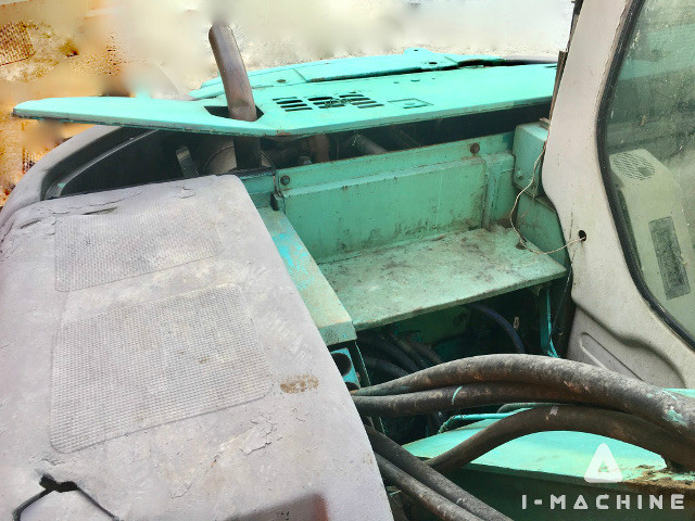 KOBELCO SK135SR