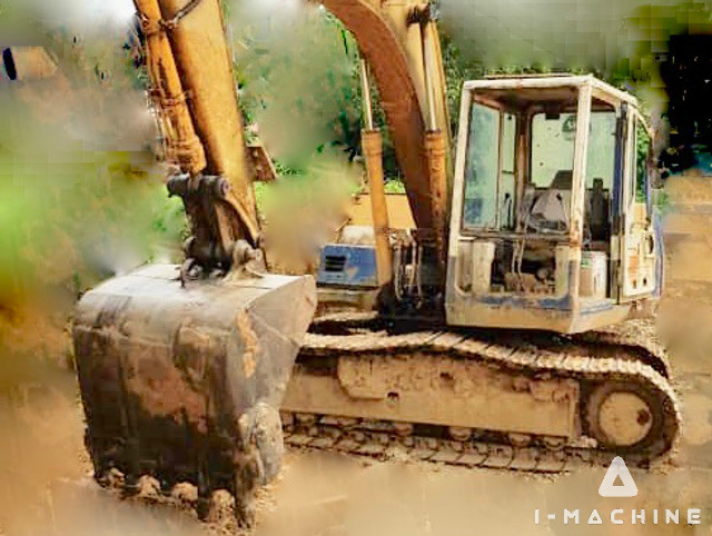 KOMATSU PC100-5