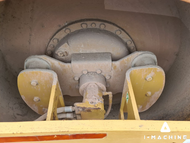 CATERPILLAR CS563E