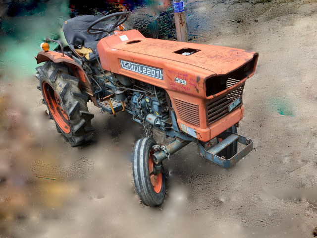 KUBOTA L2201