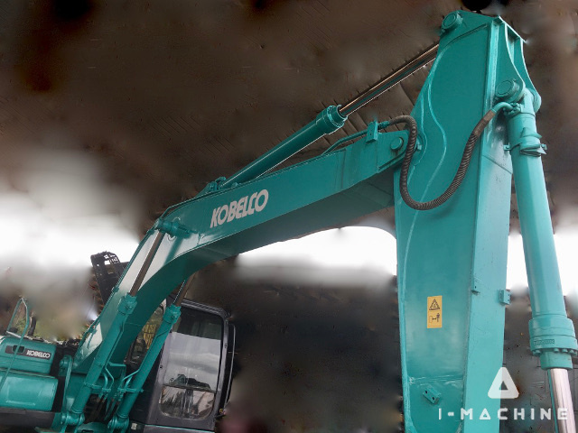 KOBELCO SK210LC-8