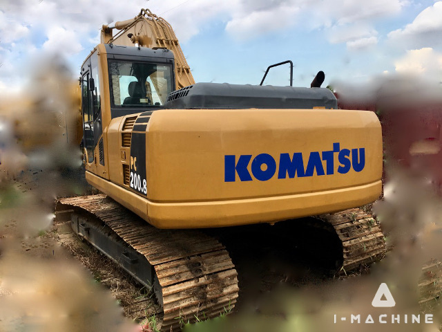 KOMATSU PC200LC-8