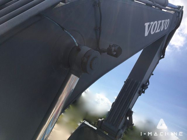 VOLVO EC210BLC