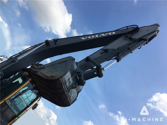 VOLVO EC210BLC