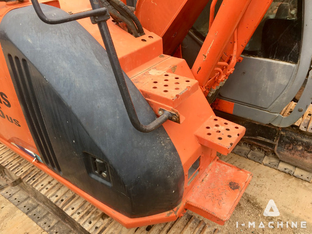 HITACHI ZX135US