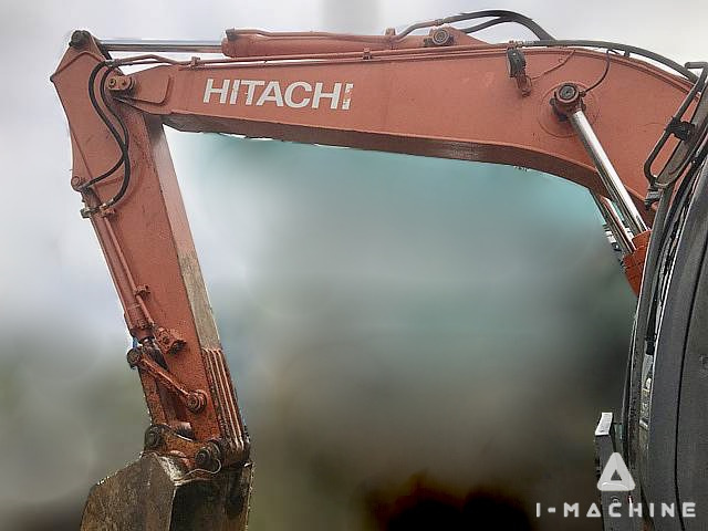 HITACHI ZX135US