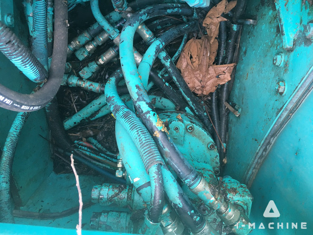 KOBELCO SK135SR