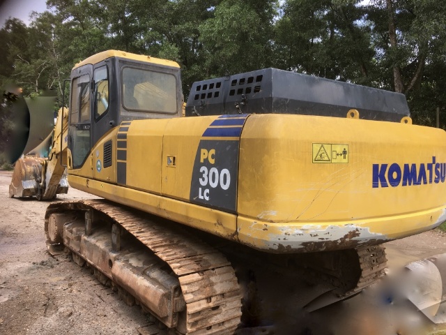 KOMATSU PC300-7